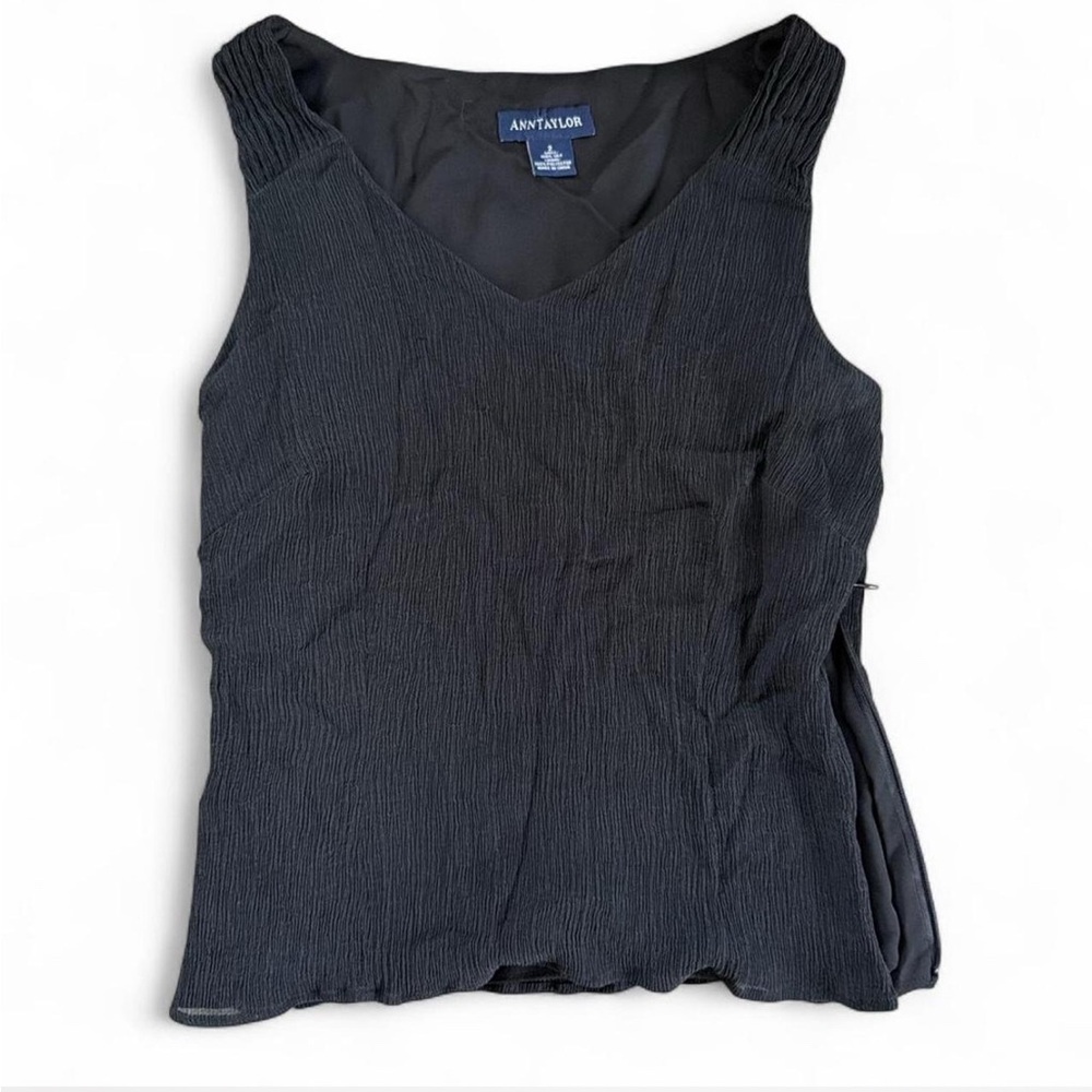 Ann Taylor Black Sleeveless V-Neck silk Shell